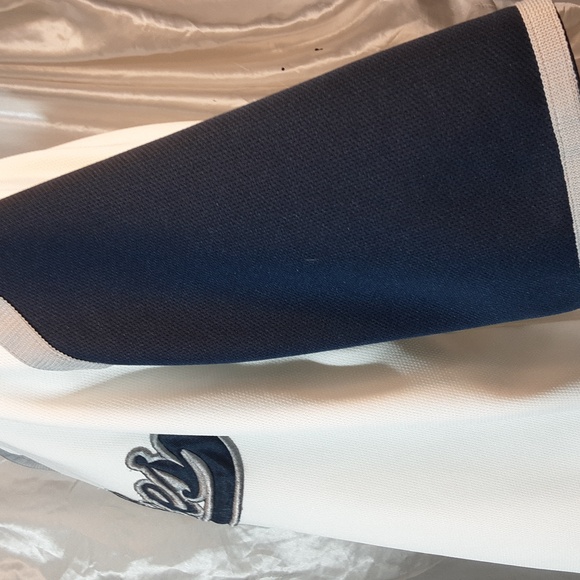 Shirt - Picture 2 of 4